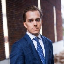 Адриан Баккер