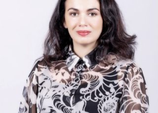 Elina Moshkovich